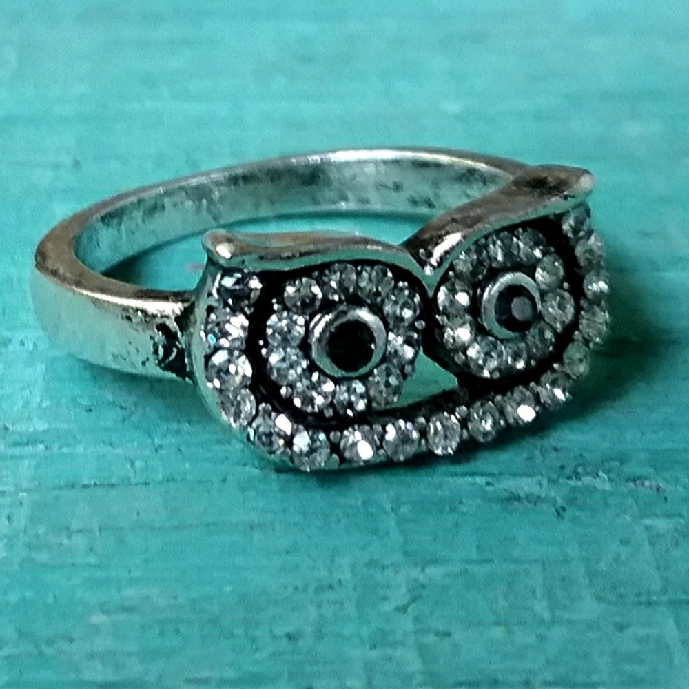 ❤ Sterling Owl Ring with Rhinestones